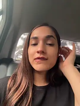 CuteeRose online show from May 25, 5:00 pm