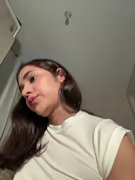 CuteeRose online show from February 7, 10:34 am