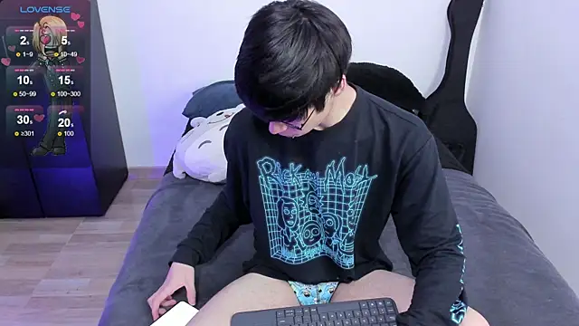 Snapshot of Aventure_Twinks chatting on March 23, 4:05 am Aventure Twinks online show from March 23, 4:05 am