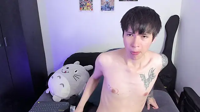 Snapshot of Aventure_Twinks chatting on October 7, 5:36 pm Aventure Twinks online show from October 7, 5:36 pm
