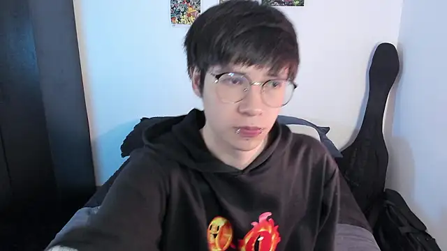 Aventure Twinks online show from February 12, 4:23 am