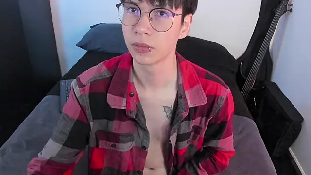 Aventure Twinks online show from June 25, 5:12 am