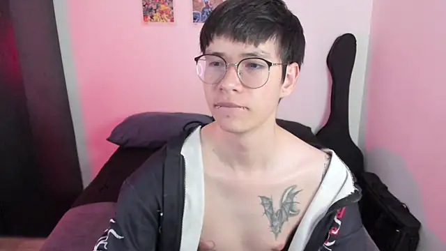 Aventure Twinks online show from January 18, 7:01 am