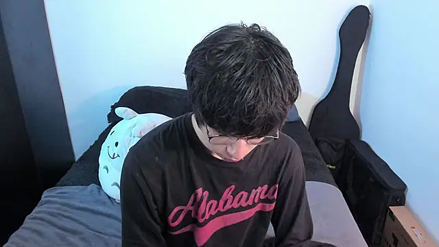 Snapshot of Aventure_Twinks chatting on April 12, 11:41 pm Aventure Twinks online show from April 12, 11:41 pm