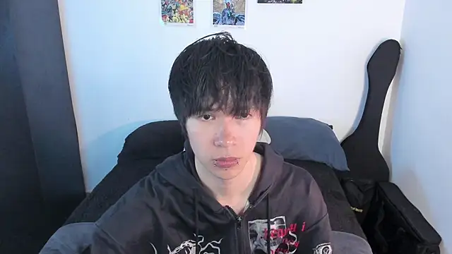 Snapshot of Aventure_Twinks chatting on April 18, 11:27 pm Aventure Twinks online show from April 18, 11:27 pm