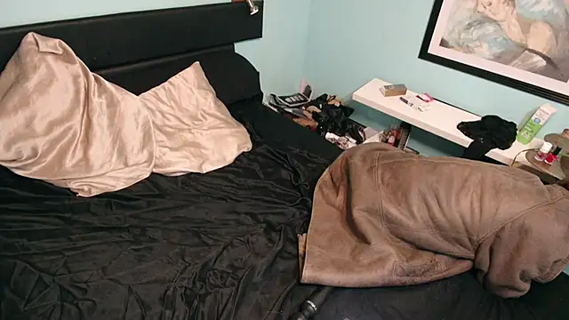 Prxscillia Tx online show from November 13, 4:11 pm