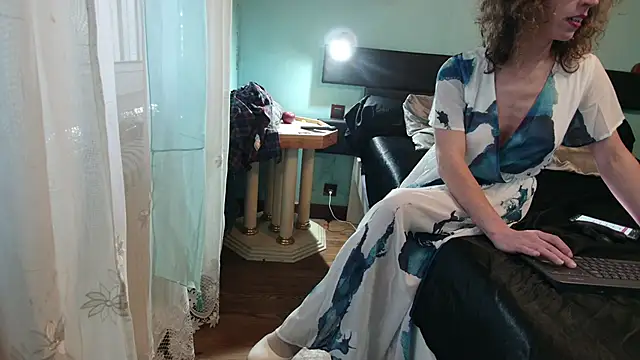 Prxscillia Tx online show from October 28, 4:17 pm