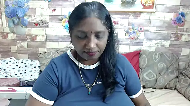 Snapshot of Indian_tracy chatting on October 30, 7:44 pm Indian tracy online show from October 30, 7:44 pm