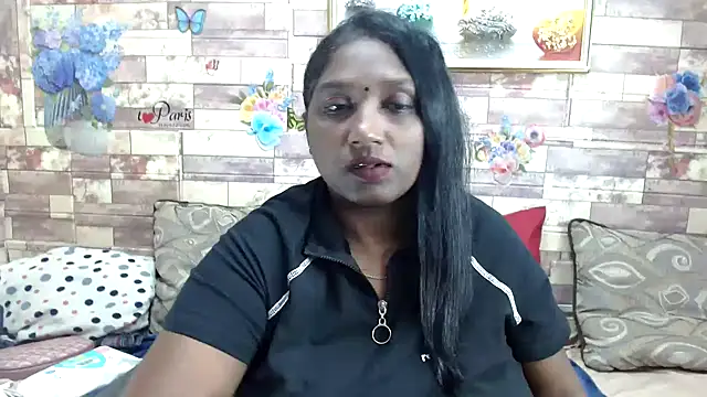 Snapshot of Indian_tracy chatting on October 23, 1:48 am Indian tracy online show from October 23, 1:48 am