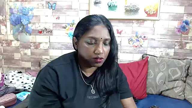Snapshot of Indian_tracy chatting on November 12, 7:29 pm Indian tracy online show from November 12, 7:29 pm