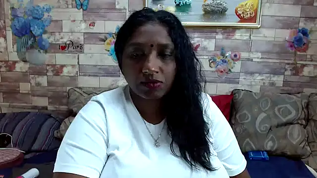 Snapshot of Indian_tracy chatting on November 18, 10:40 am Indian tracy online show from November 18, 10:40 am