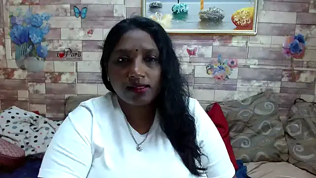 Snapshot of Indian_tracy chatting on November 4, 8:12 pm Indian tracy online show from November 4, 8:12 pm
