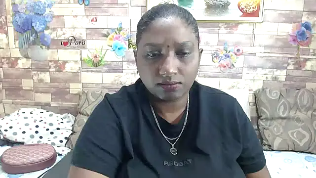 Snapshot of Indian_tracy chatting on September 14, 8:48 am Indian tracy online show from September 14, 8:48 am