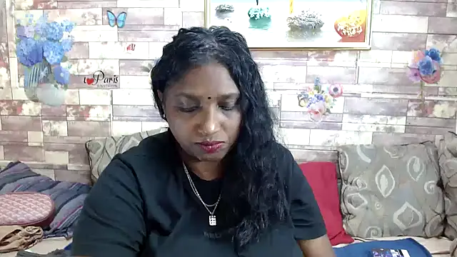 Snapshot of Indian_tracy chatting on November 24, 10:15 am Indian tracy online show from November 24, 10:15 am