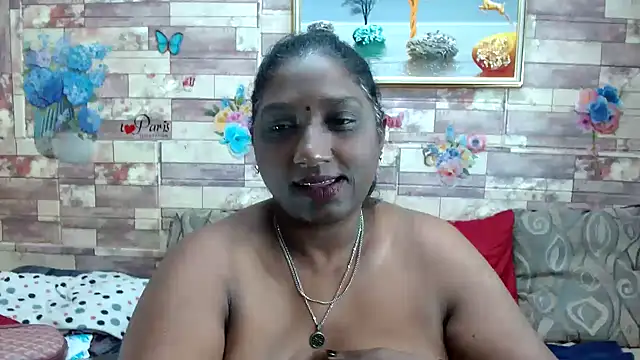 Snapshot of Indian_tracy chatting on September 23, 10:33 am Indian tracy online show from September 23, 10:33 am