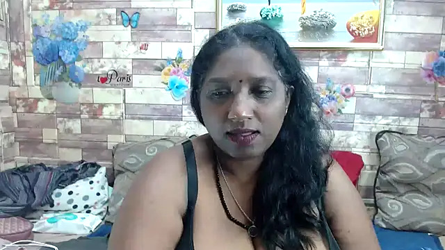 Snapshot of Indian_tracy chatting on October 19, 8:50 am Indian tracy online show from October 19, 8:50 am