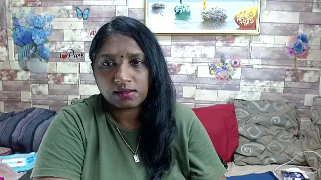 Snapshot of Indian_tracy chatting on November 26, 8:20 pm Indian tracy online show from November 26, 8:20 pm