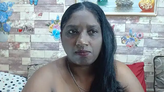 Snapshot of Indian_tracy chatting on October 9, 9:32 am Indian tracy online show from October 9, 9:32 am