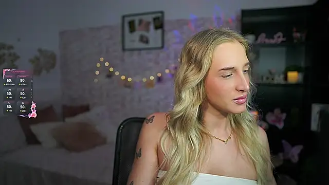 Snapshot of Nicolette__Shea_ chatting on March 9, 1:59 pm Nicolette Shea online show from March 9, 1:59 pm
