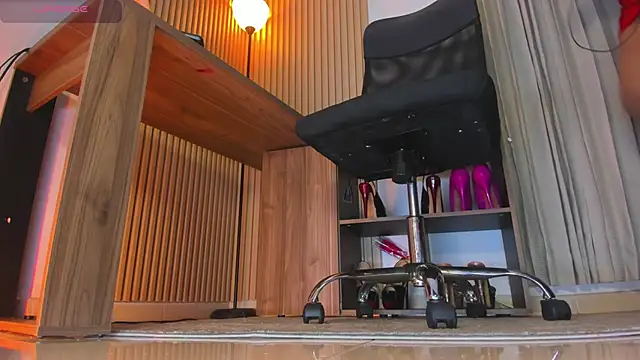 zultanalambert online show from January 9, 10:44 am