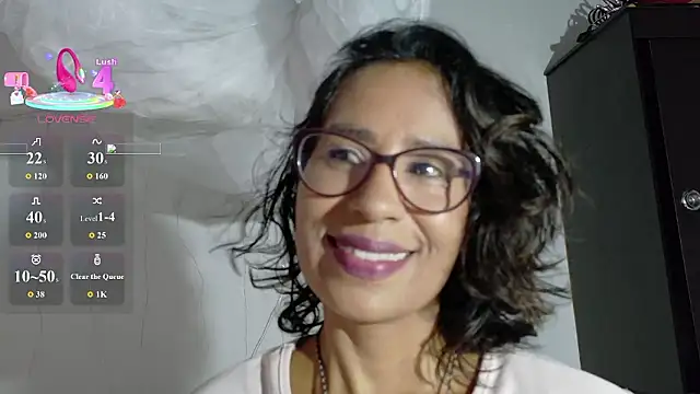 Snapshot of fantasty_nylon chatting on January 17, 10:35 pm fantasty nylon online show from January 17, 10:35 pm