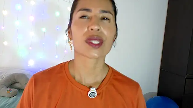 Snapshot of fantasty_nylon chatting on January 31, 7:56 pm fantasty nylon online show from January 31, 7:56 pm