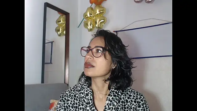Snapshot of fantasty_nylon chatting on October 1, 4:22 pm fantasty nylon online show from October 1, 4:22 pm