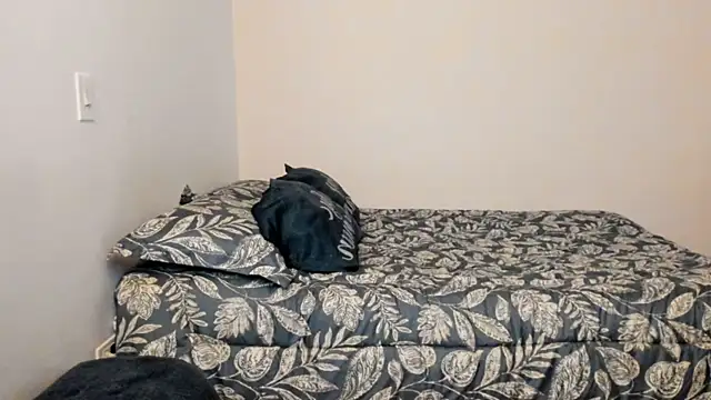 nina pons online show from November 19, 7:36 pm