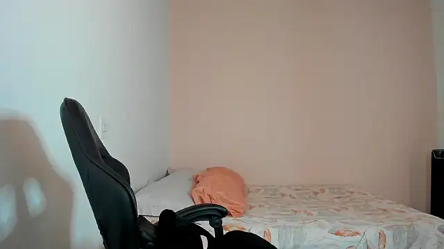 nina pons online show from April 7, 6:32 pm