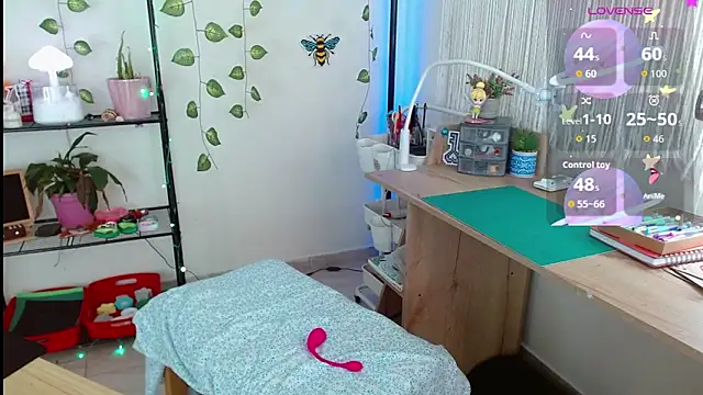 reaLISStic online show from November 29, 4:51 pm