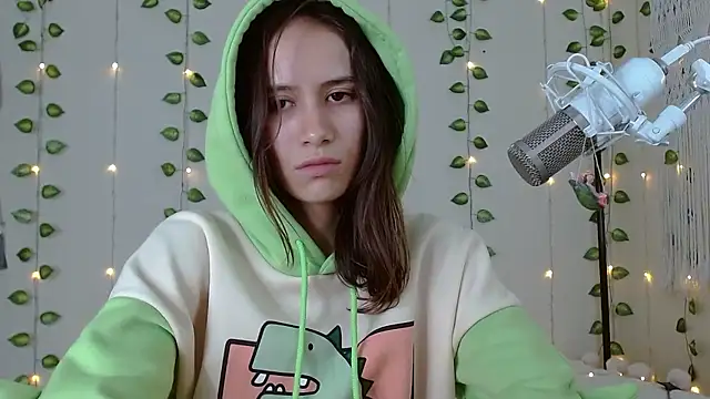 reaLISStic online show from January 8, 5:08 pm