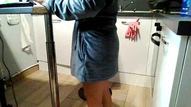 petite-Alondra online show from February 7, 8:17 pm