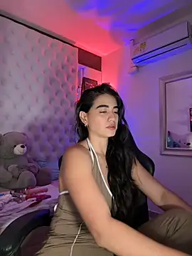 ZarahEvans online show from December 3, 8:08 pm