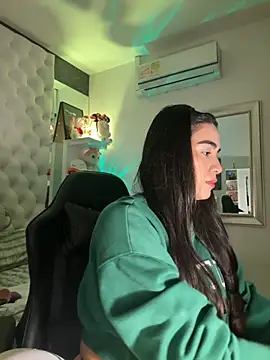 Snapshot of ZarahEvans chatting on October 10, 7:58 pm ZarahEvans online show from October 10, 7:58 pm