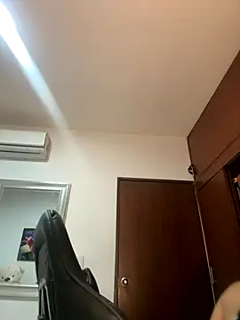 Snapshot of ZarahEvans chatting on October 30, 7:55 pm ZarahEvans online show from October 30, 7:55 pm