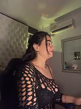 Snapshot of ZarahEvans chatting on June 30, 8:53 pm ZarahEvans online show from June 30, 8:53 pm