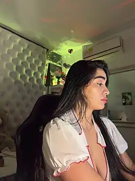 Snapshot of ZarahEvans chatting on May 26, 8:07 pm ZarahEvans online show from May 26, 8:07 pm
