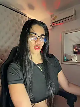 ZarahEvans online show from February 5, 9:32 pm