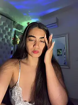 Snapshot of ZarahEvans chatting on May 4, 7:39 pm ZarahEvans online show from May 4, 7:39 pm