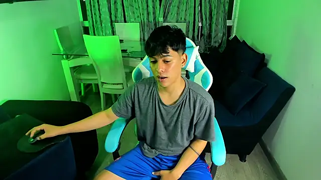 Franco Rizzo  online show from February 3, 11:26 pm