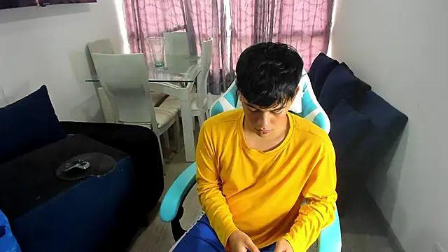 Franco Rizzo  online show from February 19, 8:20 pm