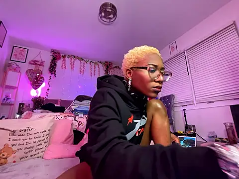 VixenCapri online show from January 15, 11:08 pm