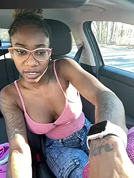 Snapshot of VixenCapri chatting on December 24, 3:05 pm VixenCapri online show from December 24, 3:05 pm