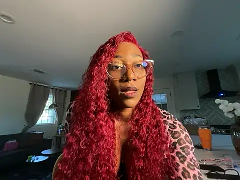 VixenCapri online show from April 10, 10:17 pm