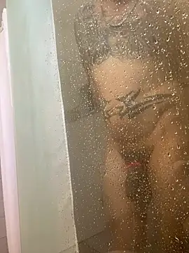 RoodoggXL online show from January 11, 9:00 pm