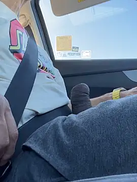 RoodoggXL online show from December 17, 6:35 pm