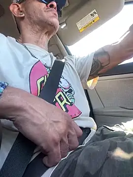 RoodoggXL online show from March 11, 6:46 pm