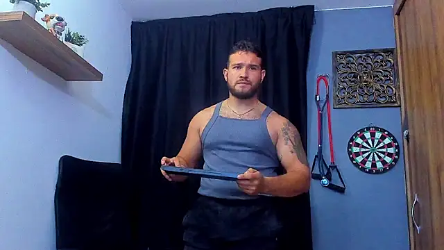 AndrewDiaz online show from April 18, 7:44 am