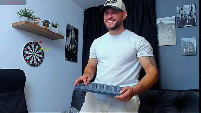 Snapshot of AndrewDiaz chatting on March 1, 4:15 am AndrewDiaz online show from March 1, 4:15 am