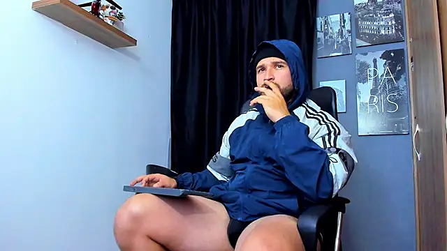 Snapshot of AndrewDiaz chatting on November 28, 5:07 am AndrewDiaz online show from November 28, 5:07 am